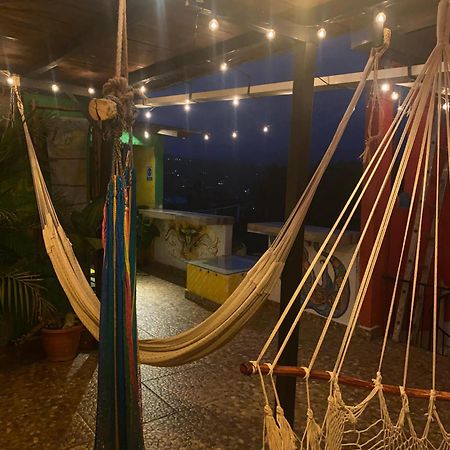 Hostal El Alebrije Valle de Bravo Exterior foto
